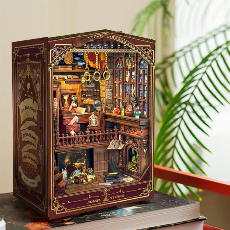 Book Nook - Estudio Mágico